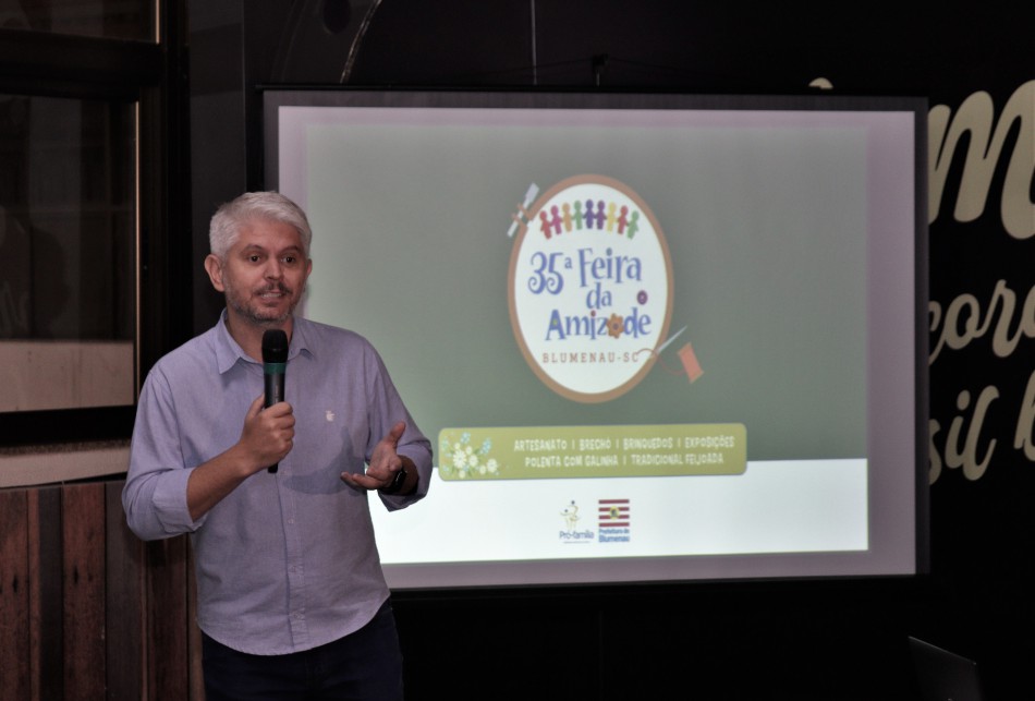 Blumenau prepara a maior Feira da Amizade da história