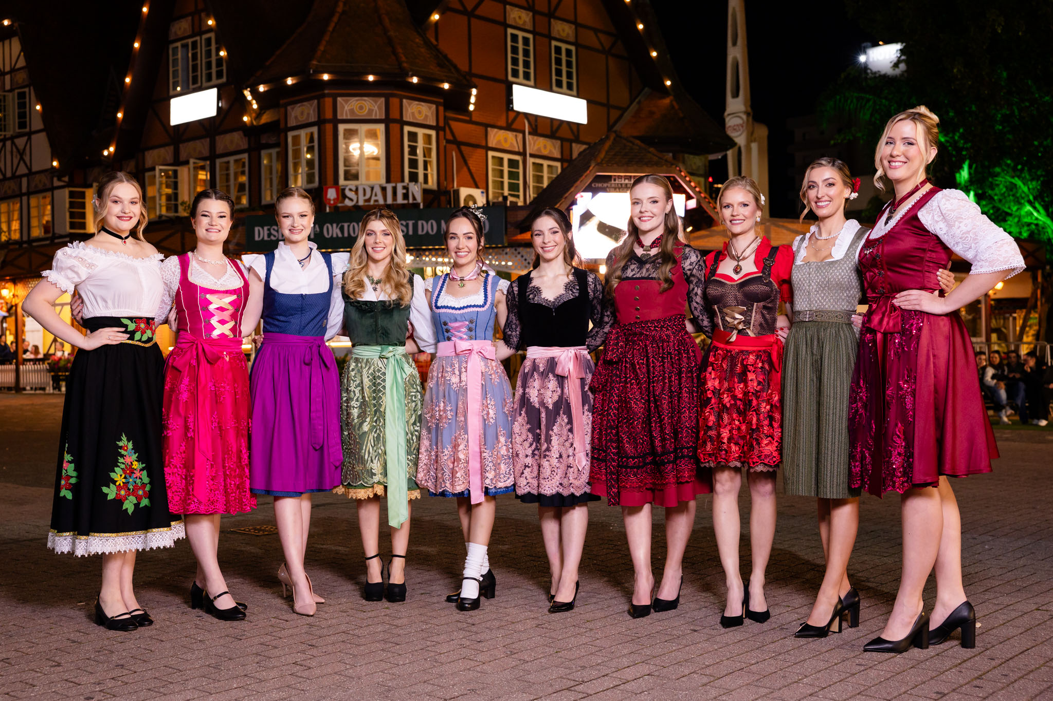 Definidas as dez finalistas do concurso que elege a realeza da Oktoberfest 2026