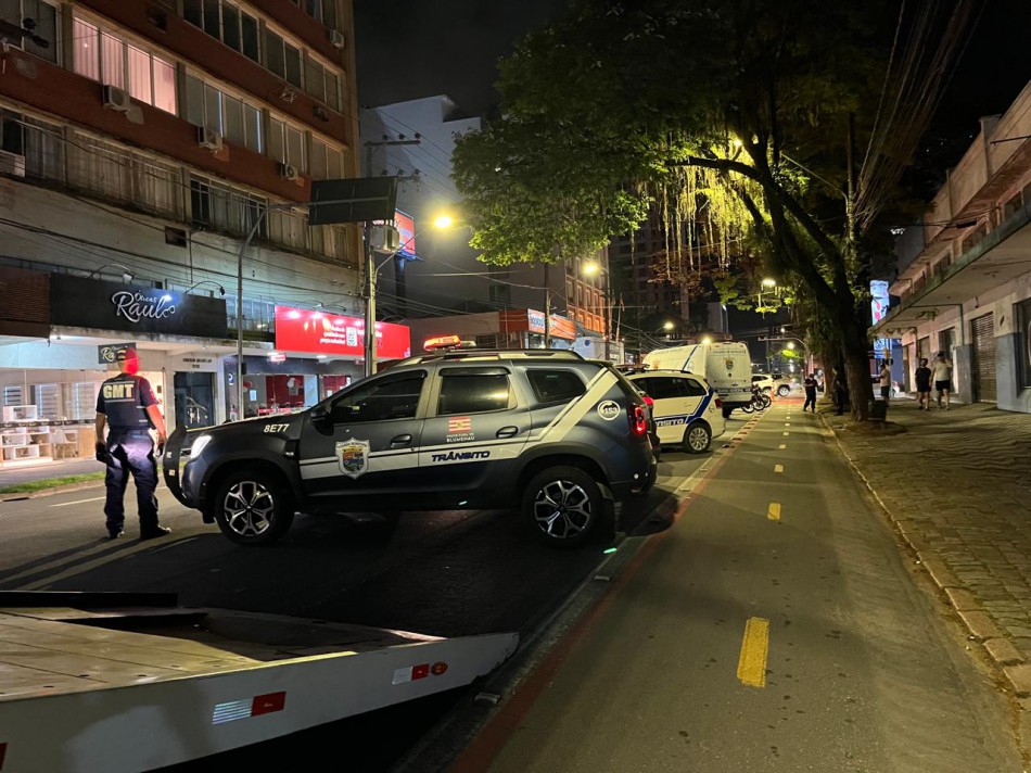 Blumenau intensifica fiscalização em motocicletas com escapamento alterado.
