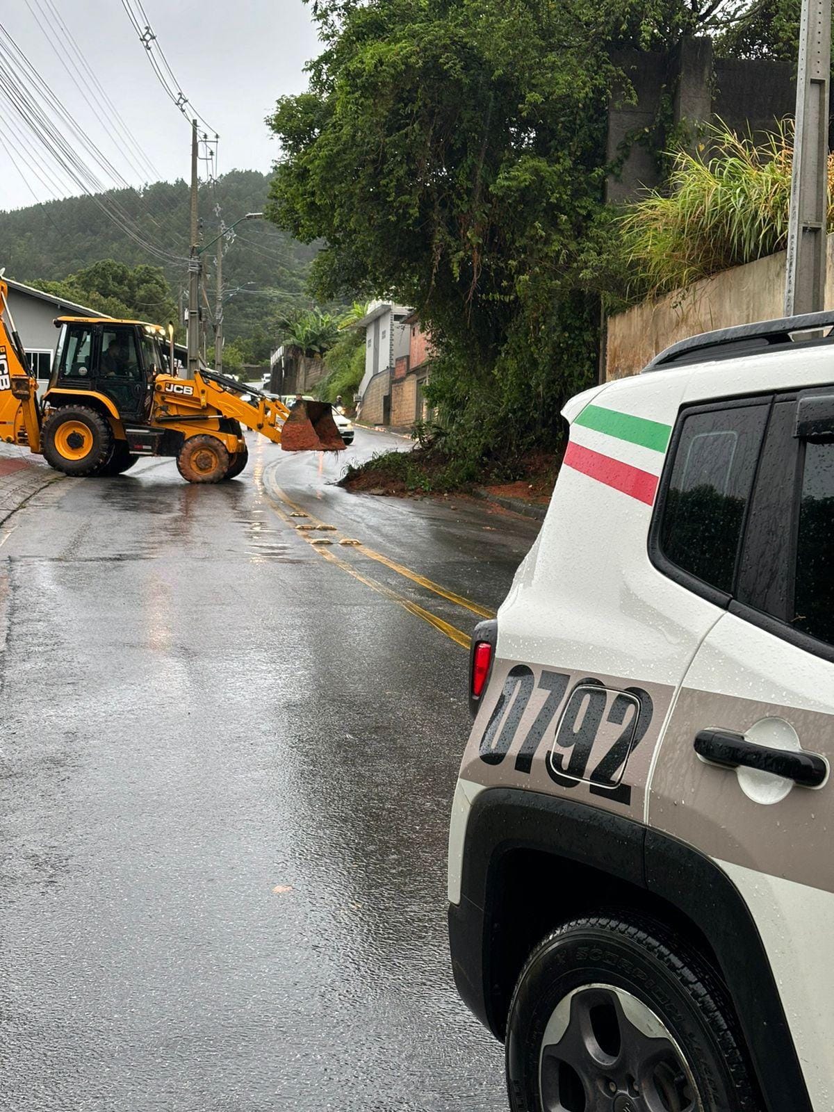 Pmsc ajuda no salvamento das fortes chuvas