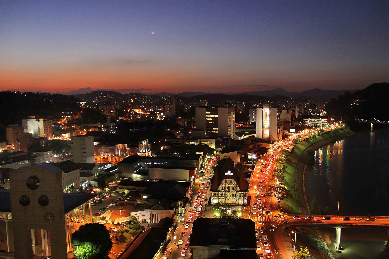 ​Blumenau conclui agenda de promoção turística em eventos no Brasil e na América do Sul