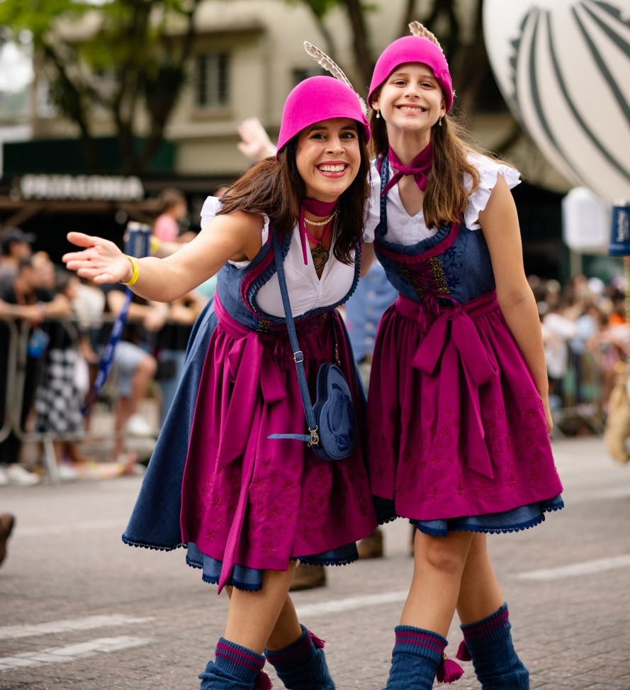 Oktoberfest Blumenau 2026 terá oito desfiles; confira datas, horários e novidades