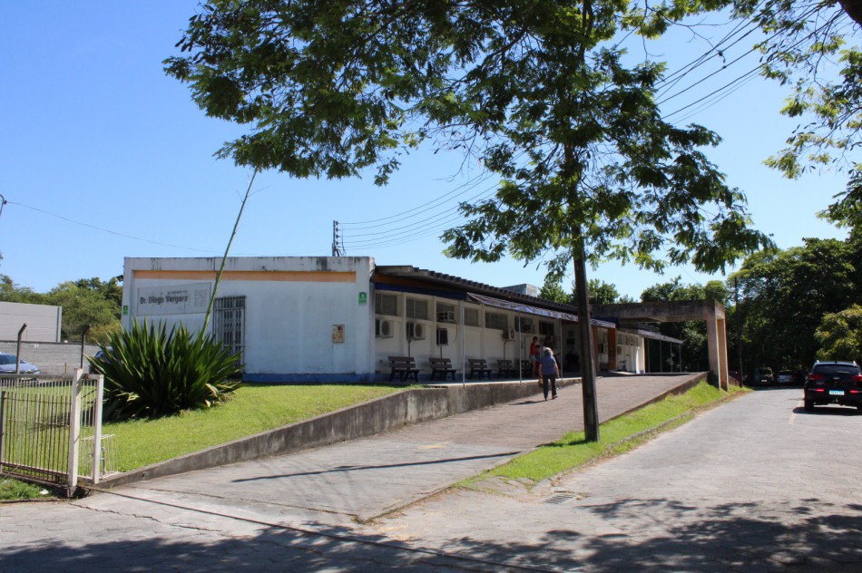 Mutirão dos agentes comunitários reforça a importância das visitas domiciliares para a manutenção da saúde pública.
