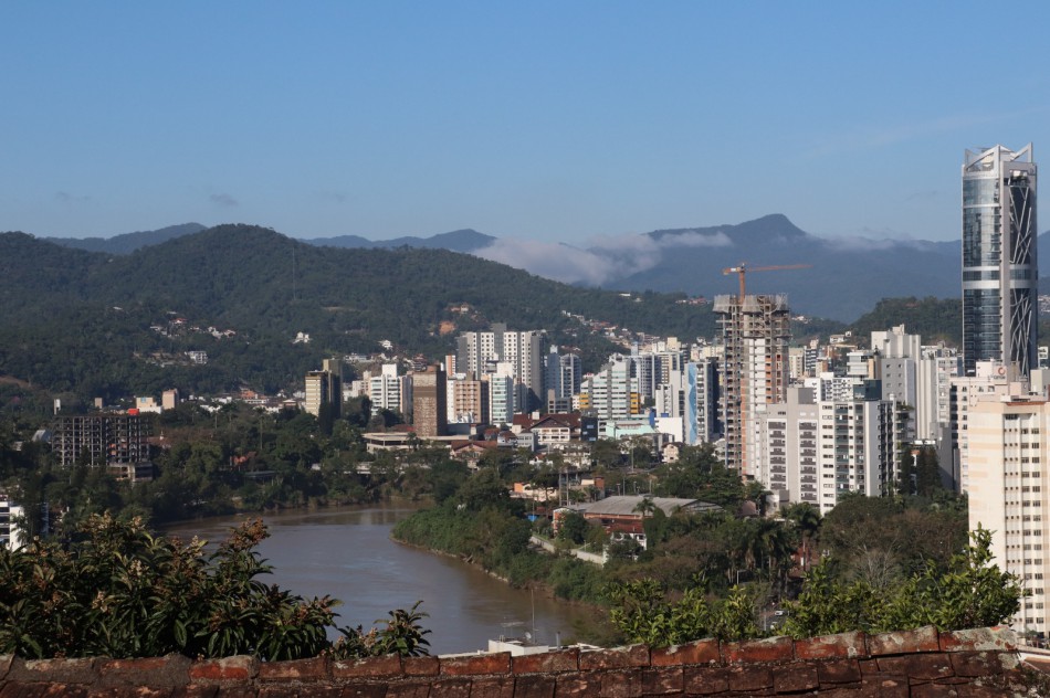 Saiba o que fazer em Blumenau neste fim de semana Atividades incluem música, exposições de arte e feira