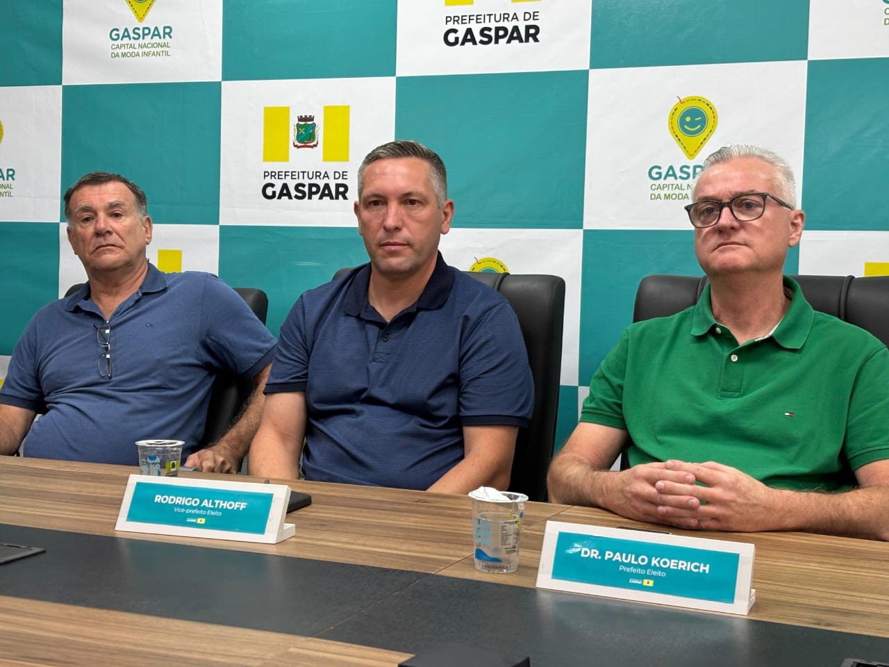 Prefeito de Gaspar realiza primeira reunião com secretariado para definir próximas metas