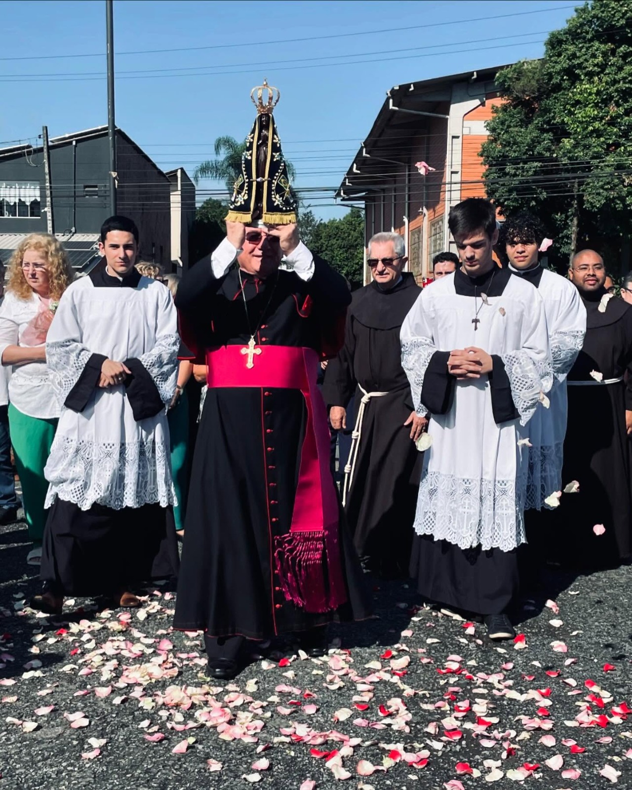 Festa de Nossa Senhora Aparecida reúne fé, tradição e comunidade em Blumenau