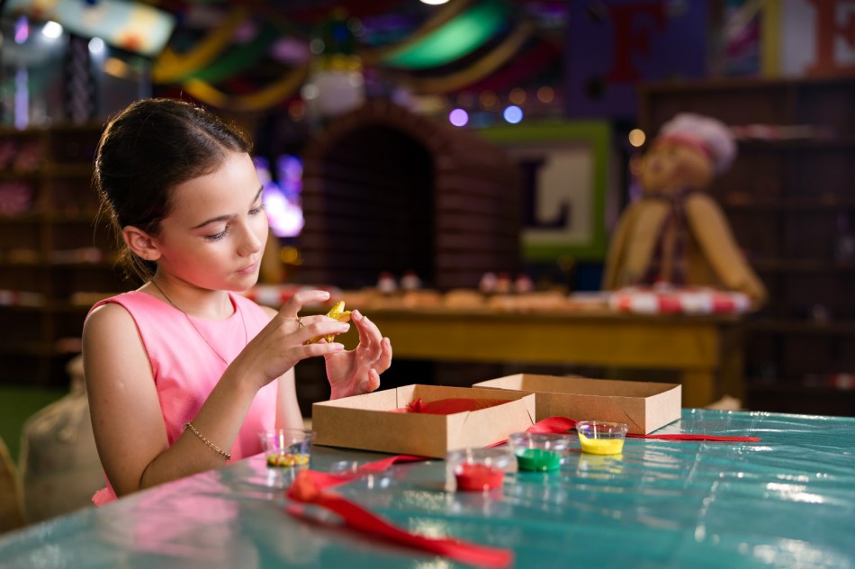 Tradições natalinas são tema de oficinas na Vila de Natal de Blumenau