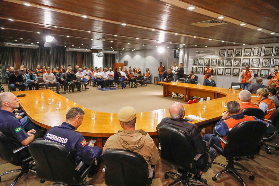 Evento no Salão Nobre abre a programação do Julho Laranja da Defesa Civil de Blumenau