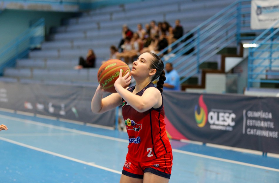 Blumenau participa da etapa estadual da Olesc 2025 com delegação de 300 pessoas