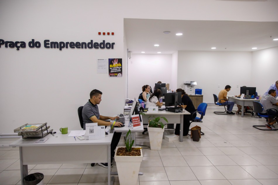 Mutirão de atendimento aos MEIs realiza mais de 1,3 mil atendimentos.