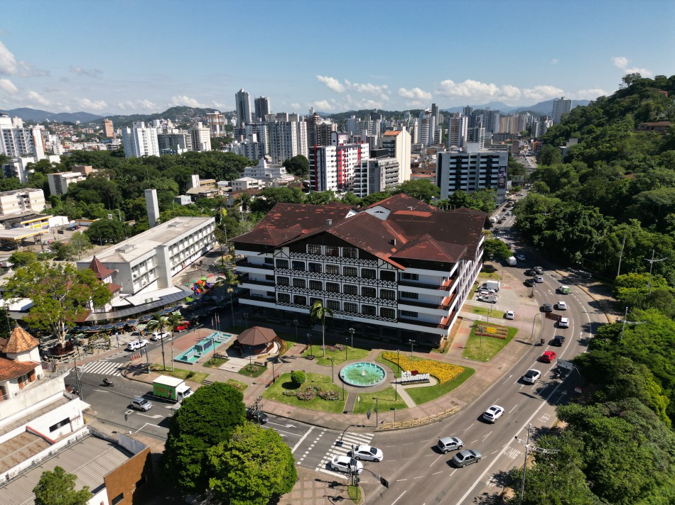 Blumenau é a segunda cidade de SC que mais gerou empregos no mês de janeiro.