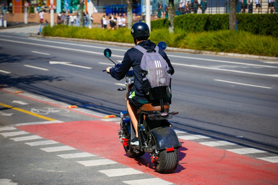 Prefeitura de Blumenau orienta sobre o registro de ciclomotores elétricos