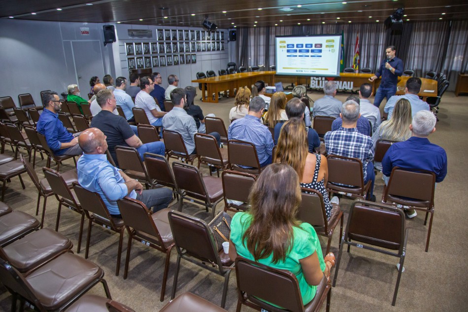 Prefeitura de Blumenau se prepara para se tornar uma cidade inteligente