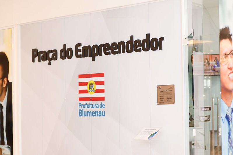 Blumenau cria setor para incentivar participação de pequenas empresas em licitações pública