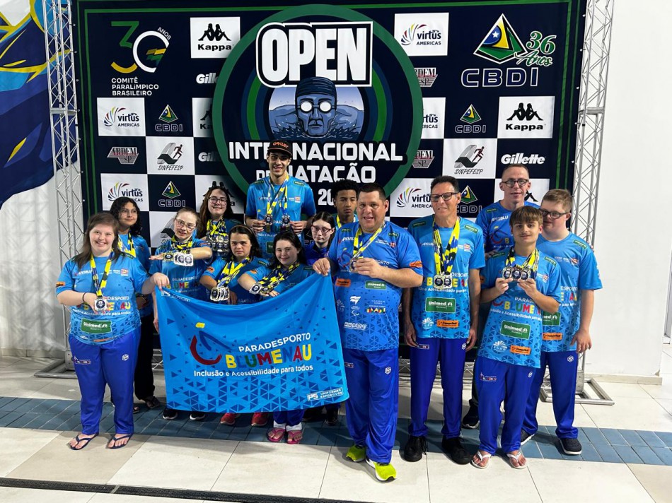 Paratletas de Blumenau conquistam 37 medalhas em competição internacional de natação